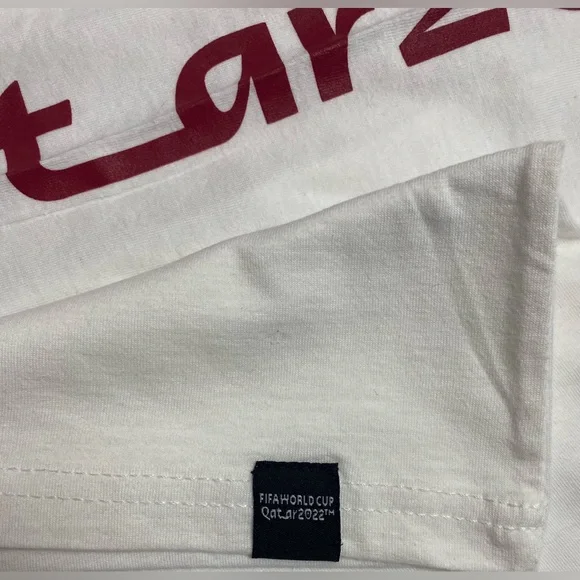 NWT FIFA WORLD CUP CREW NECK LONG SLEEVE TEE SIZE XL IN WHITE - Picture 3 of 5